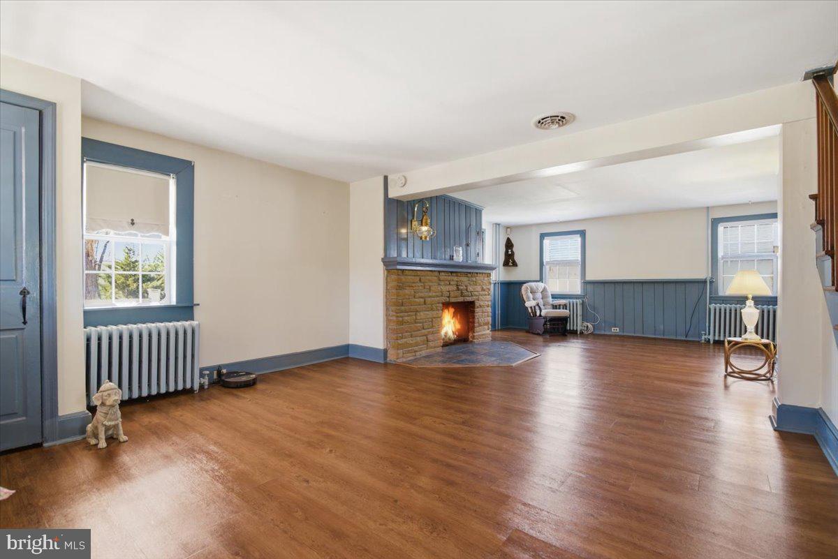 SCHWENKSVILLE - Residential