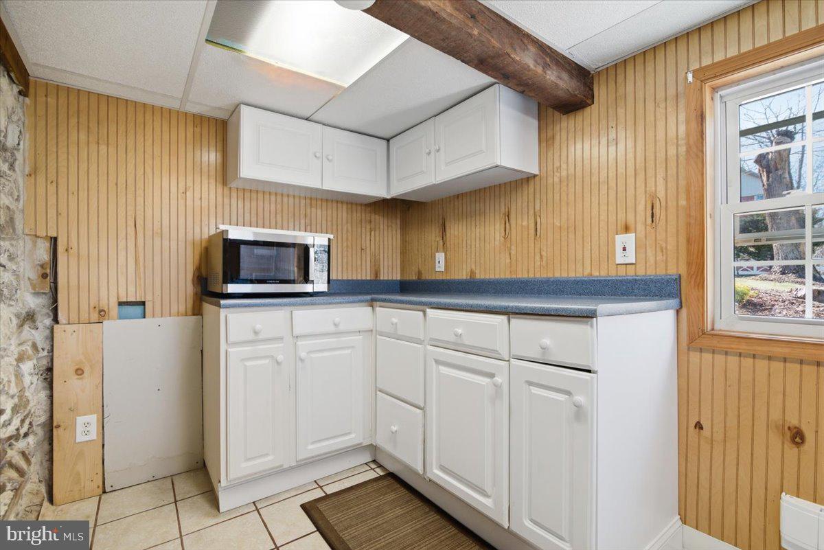 SCHWENKSVILLE - Residential