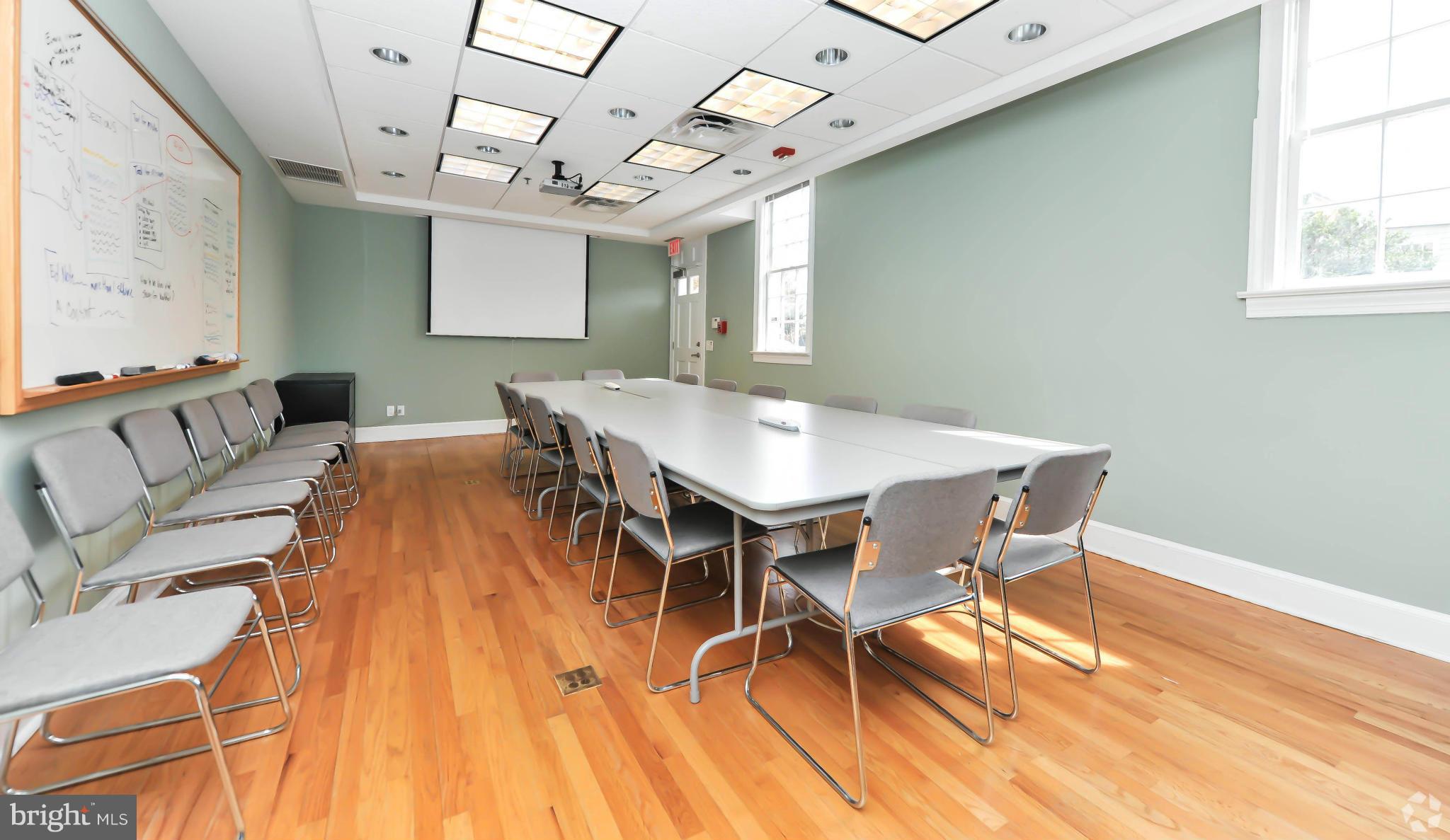 OLD TOWN ALEXANDRIA - Commercial Sale