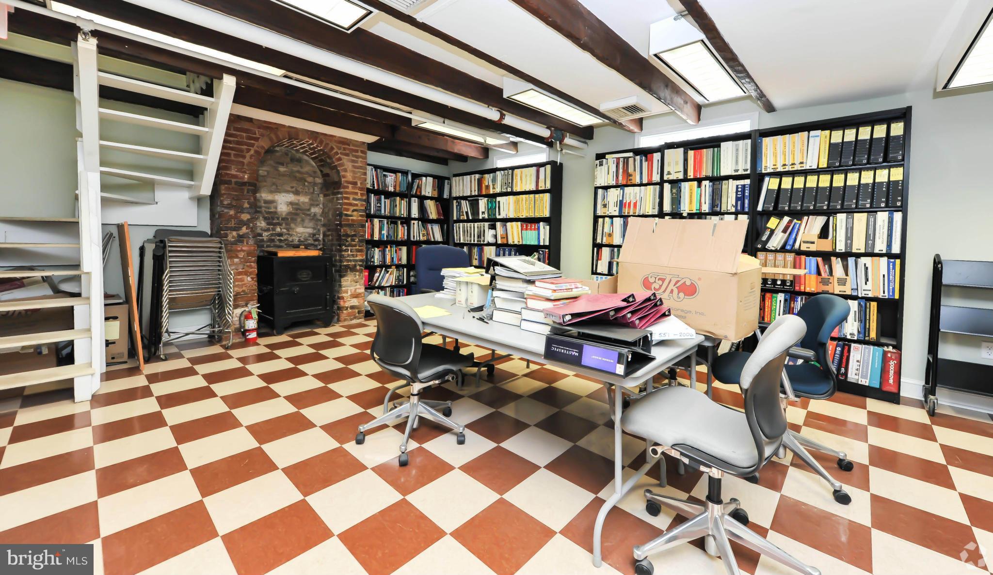 OLD TOWN ALEXANDRIA - Commercial Sale