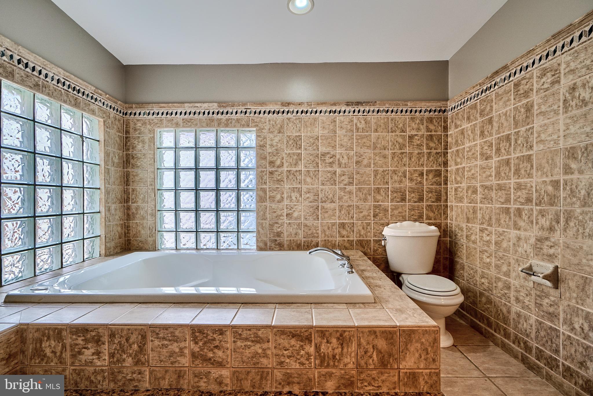 FEDERAL HILL HISTORIC DISTRICT - Residential Lease