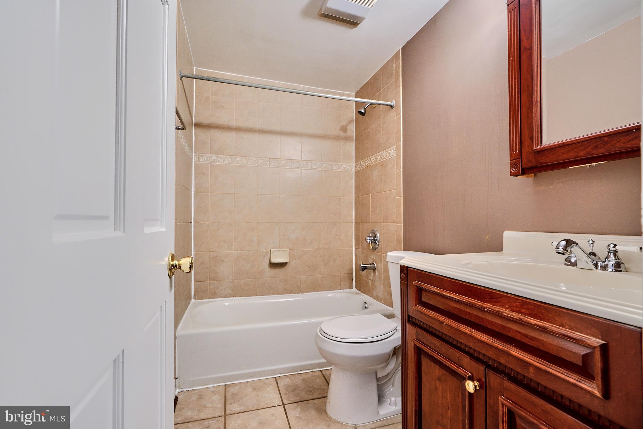 FEDERAL HILL HISTORIC DISTRICT - Residential Lease