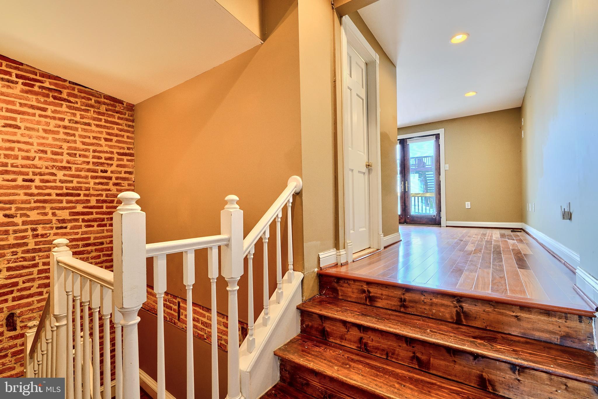 FEDERAL HILL HISTORIC DISTRICT - Residential Lease