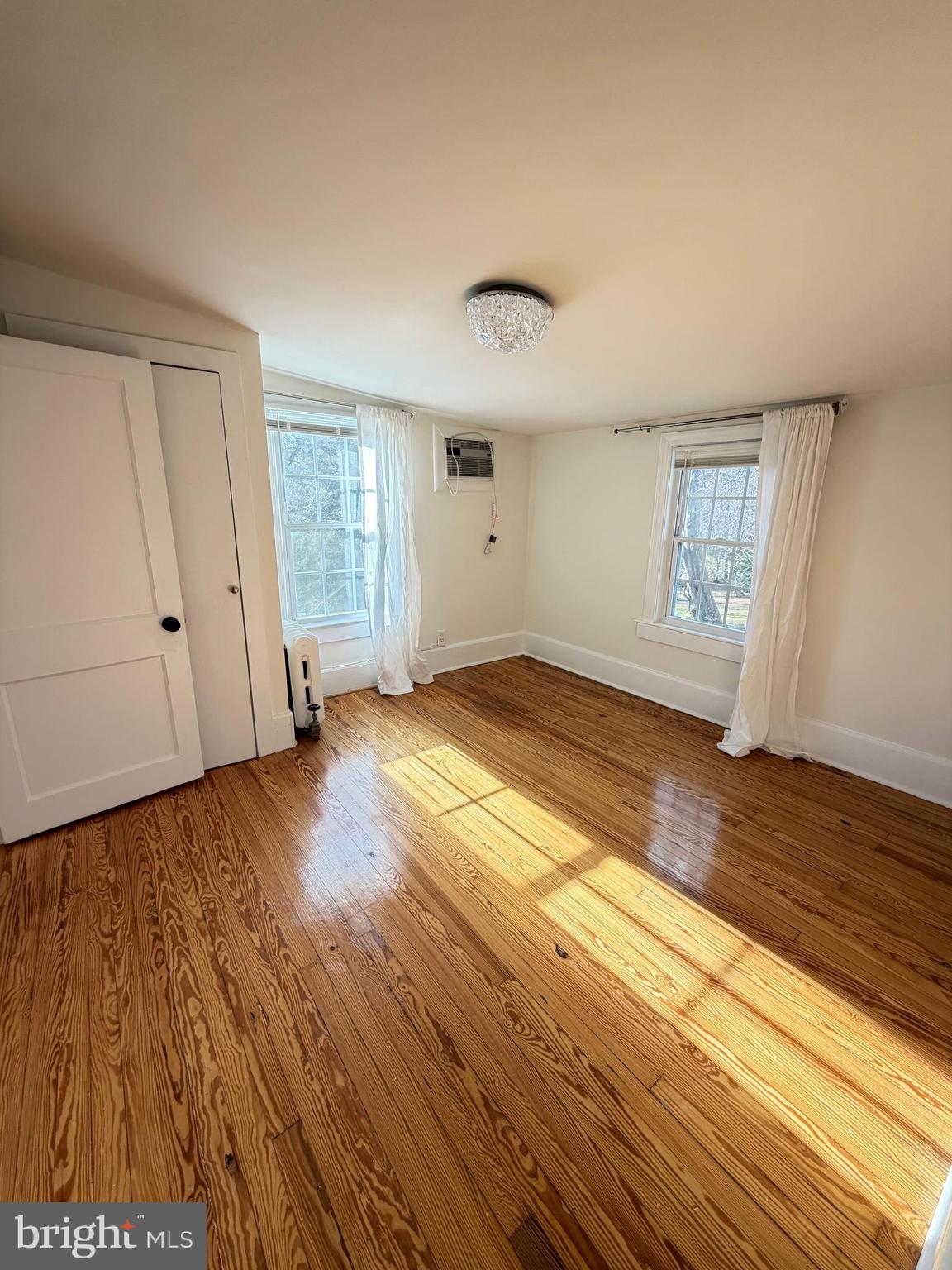 TY LIN DA ESTATES - Residential Lease