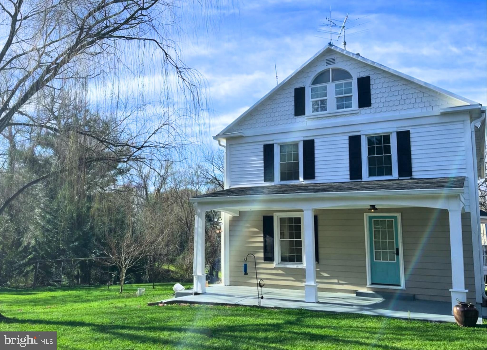 TY LIN DA ESTATES - Residential Lease