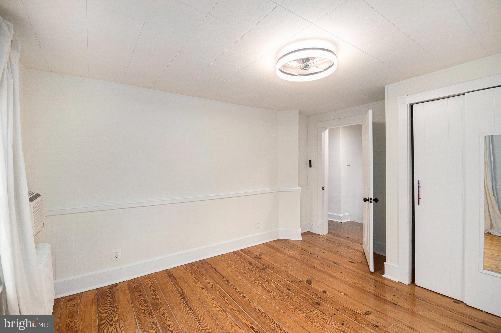 TY LIN DA ESTATES - Residential Lease