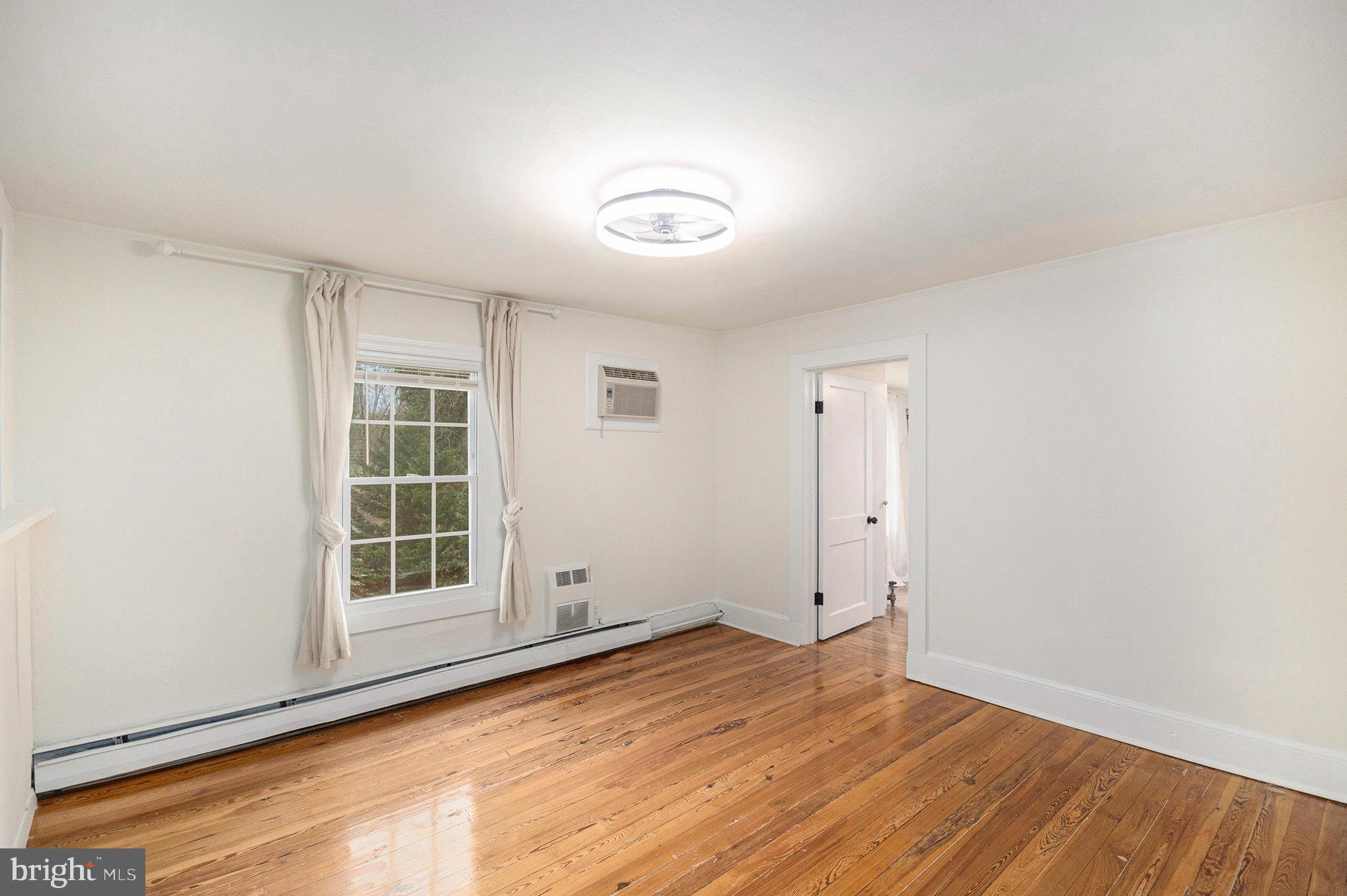 TY LIN DA ESTATES - Residential Lease