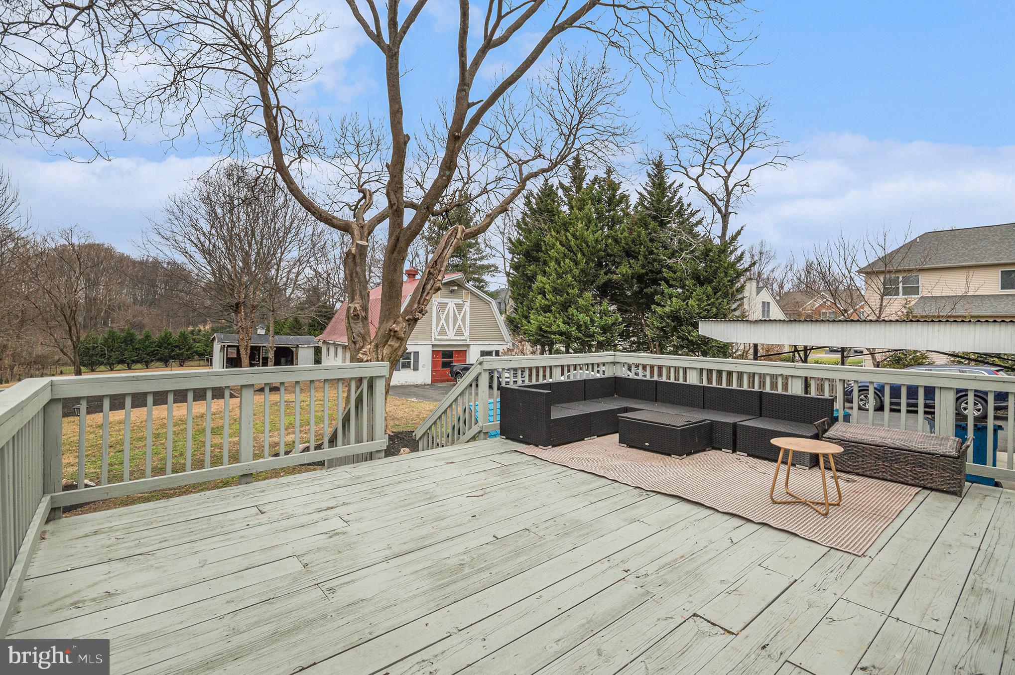 TY LIN DA ESTATES - Residential Lease