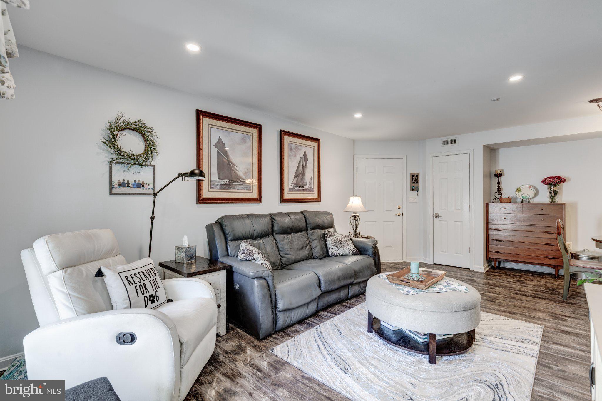 3840 NORMANDY DRIVE 2B