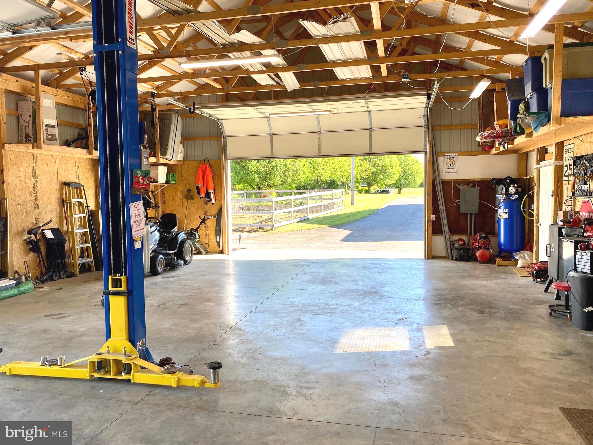 TWIN ACRES - Residential