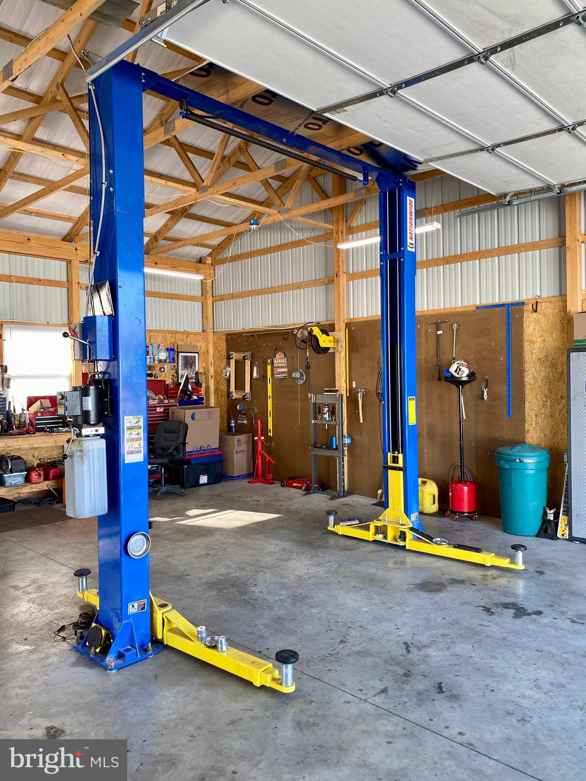 TWIN ACRES - Residential