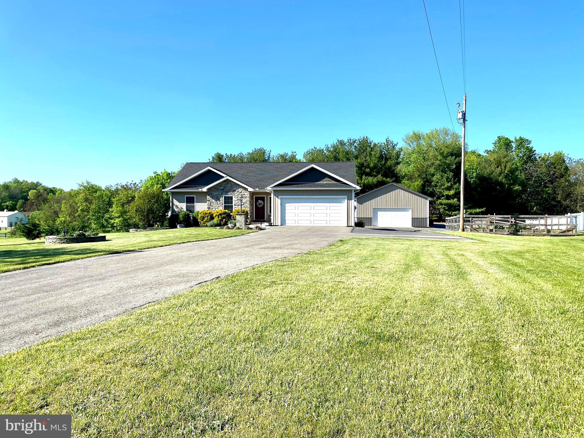 TWIN ACRES - Residential