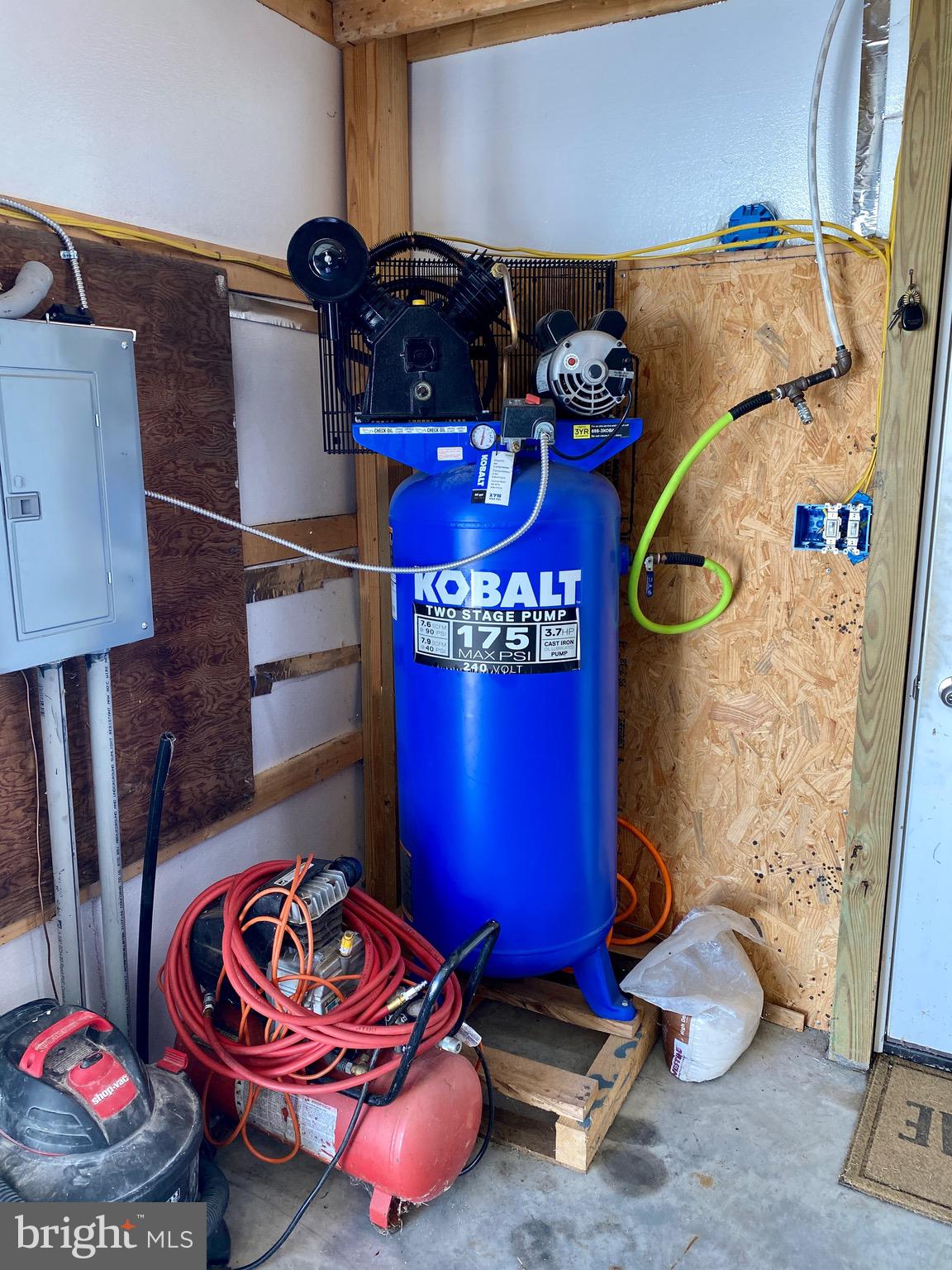 TWIN ACRES - Residential