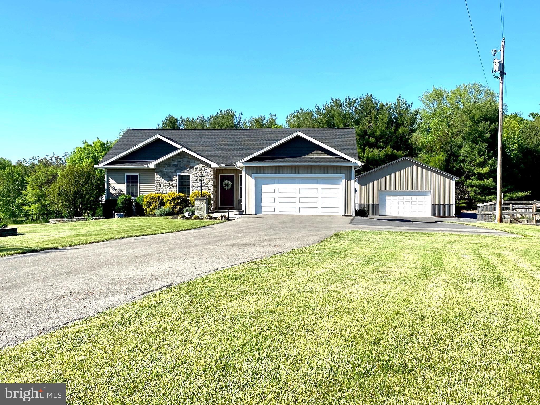 TWIN ACRES - Residential