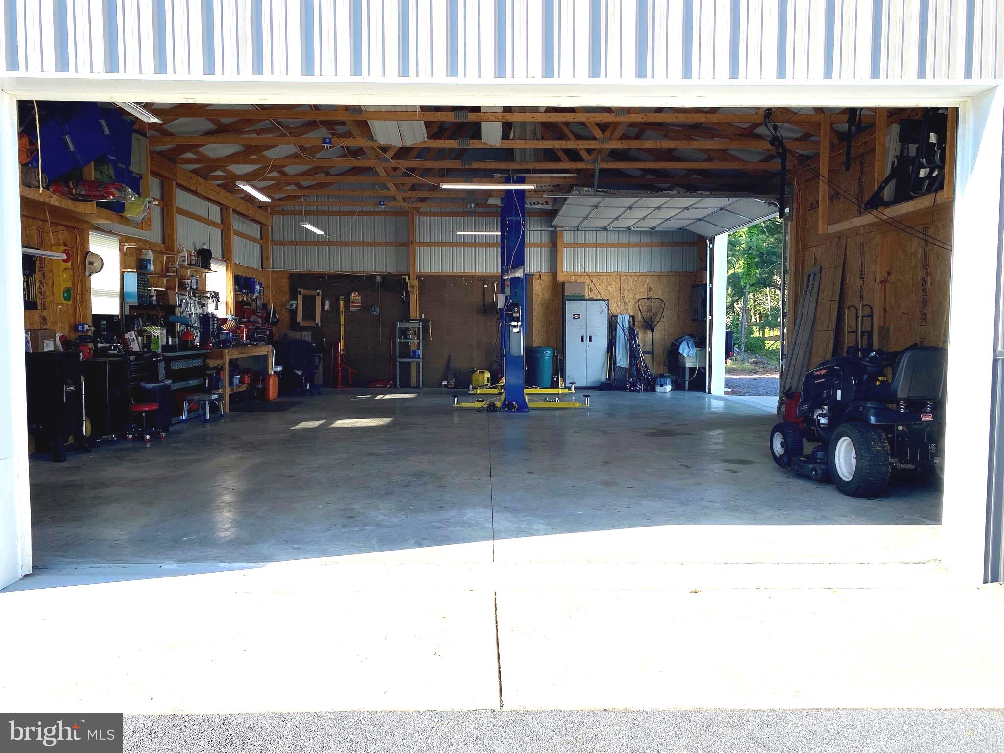 TWIN ACRES - Residential