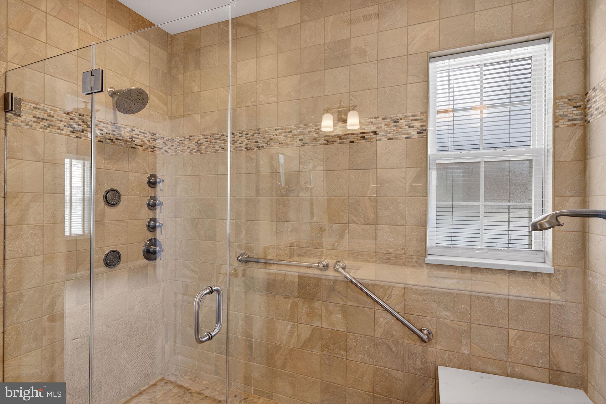 LEGACY OAKS - Residential