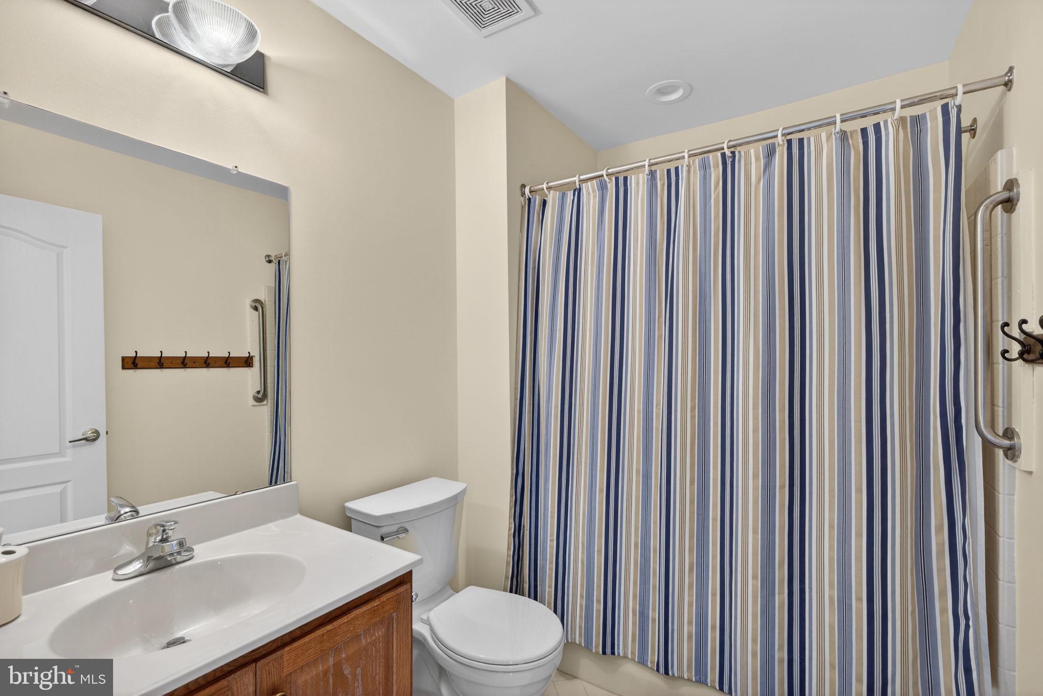 LEGACY OAKS - Residential