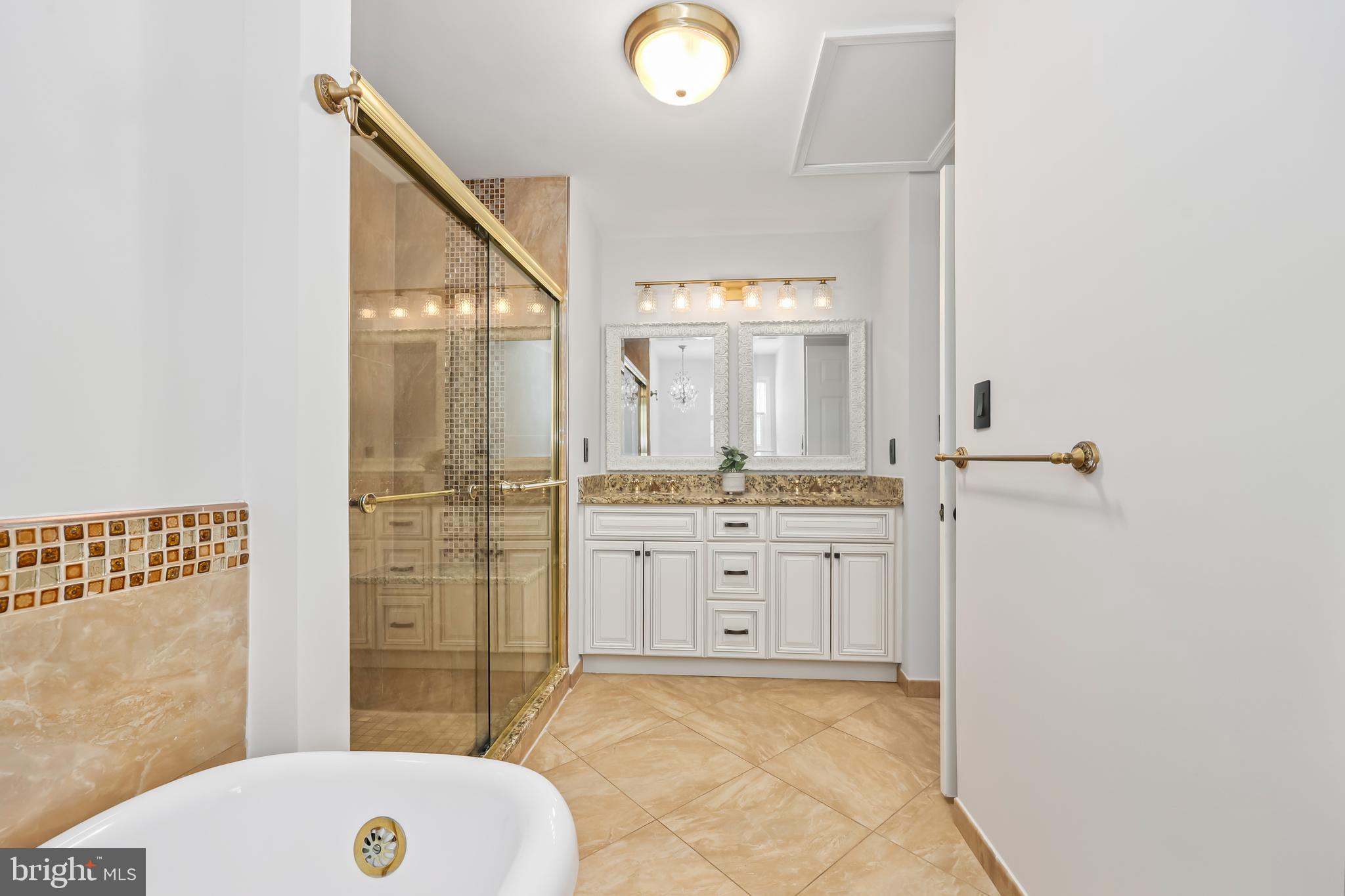 FRANKLIN GLEN - Residential