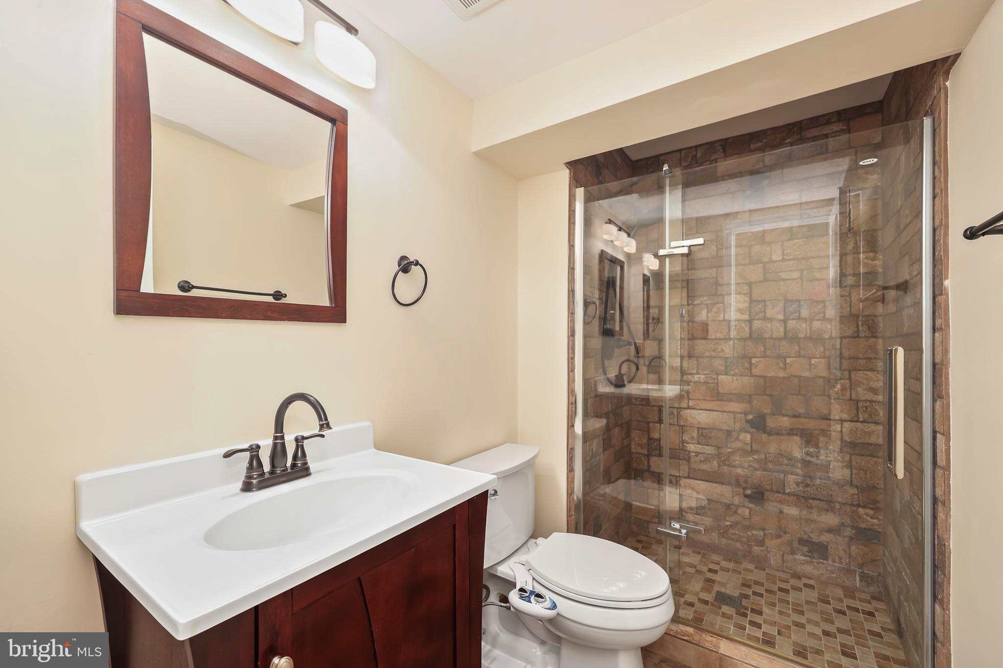 FRANKLIN GLEN - Residential