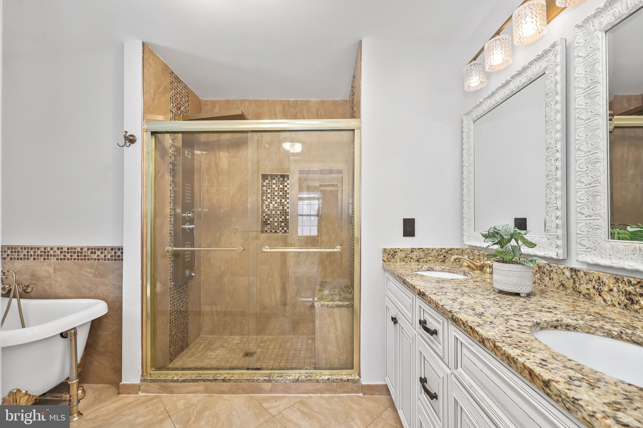 FRANKLIN GLEN - Residential