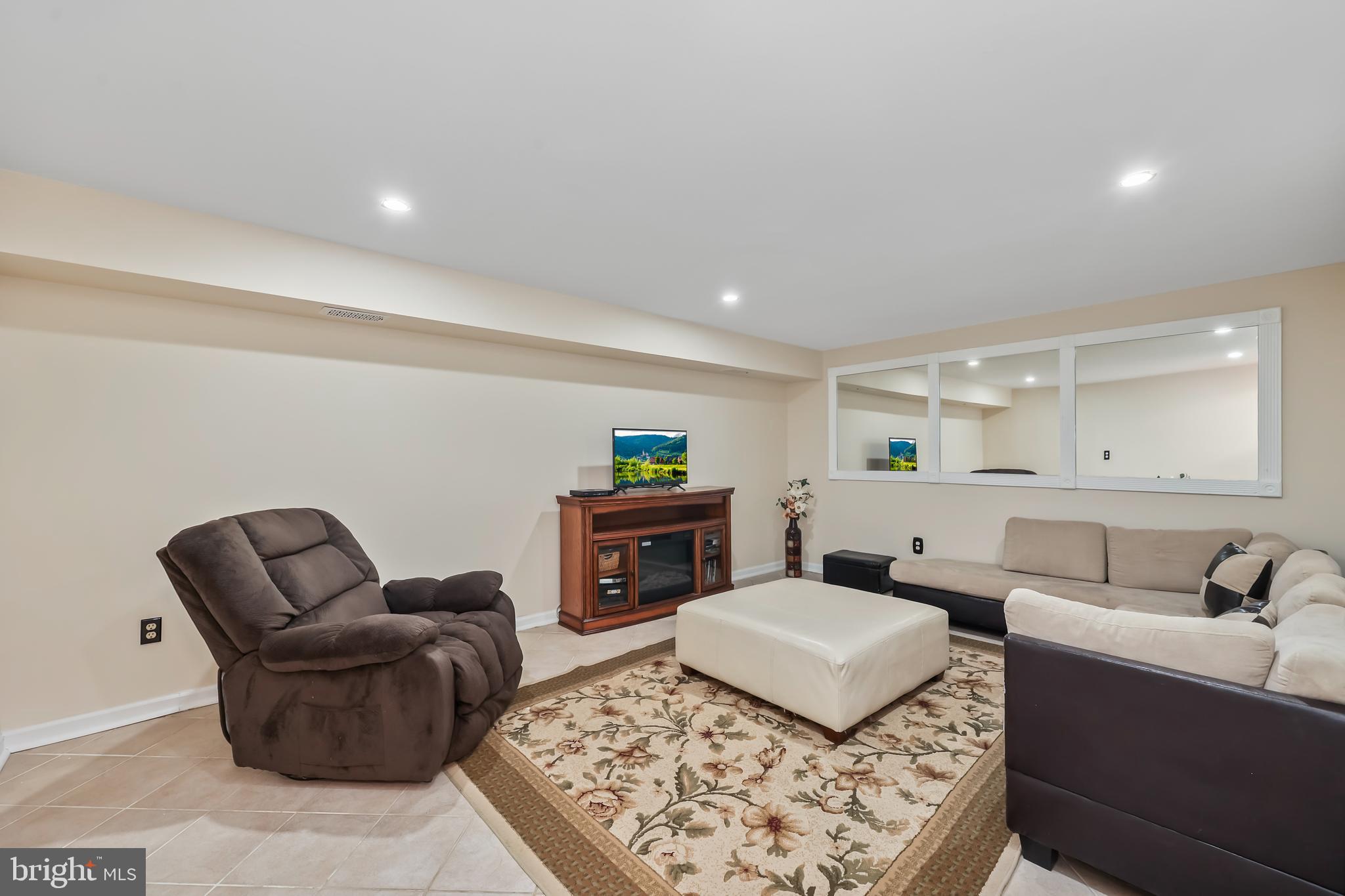 FRANKLIN GLEN - Residential