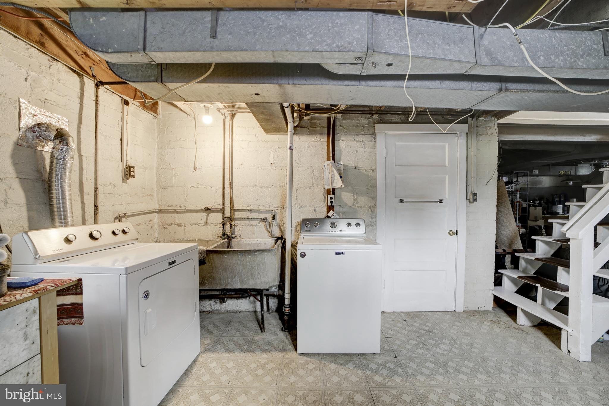 NORTHWOOD PARK - Residential Lease