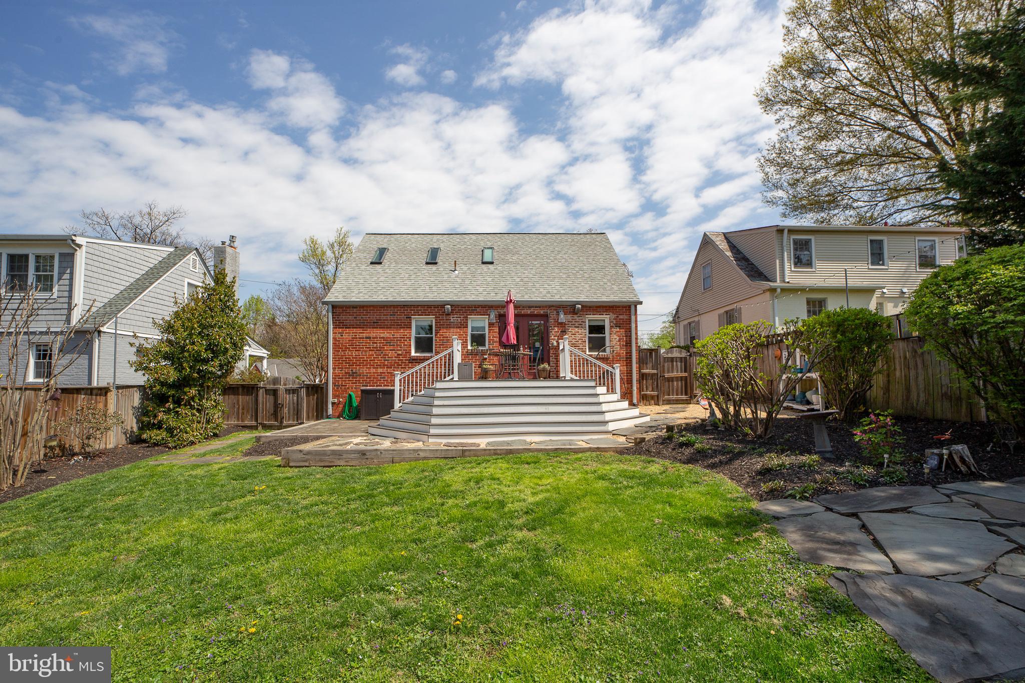 NORTHWOOD PARK - Residential Lease