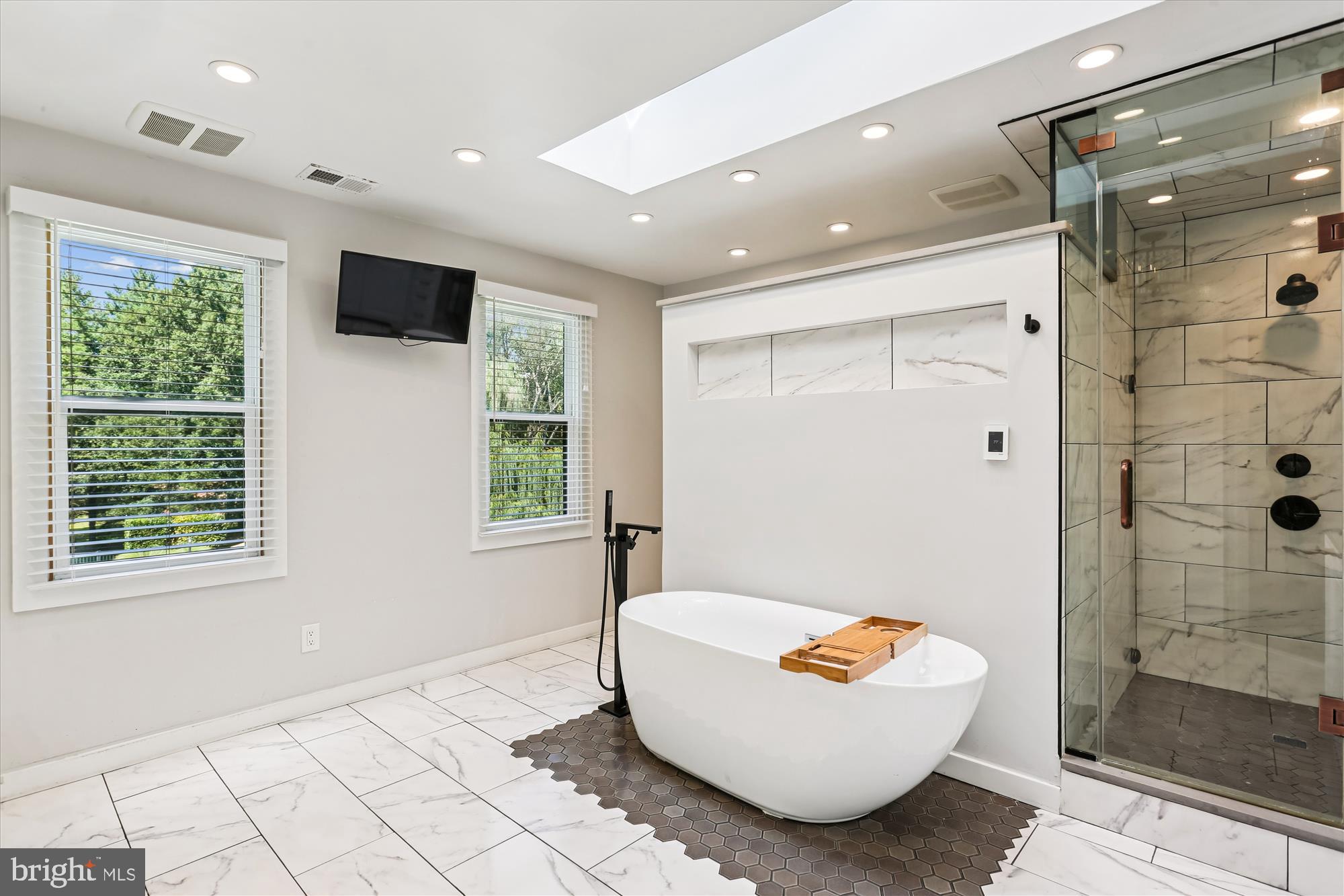 AVENEL - Residential Lease