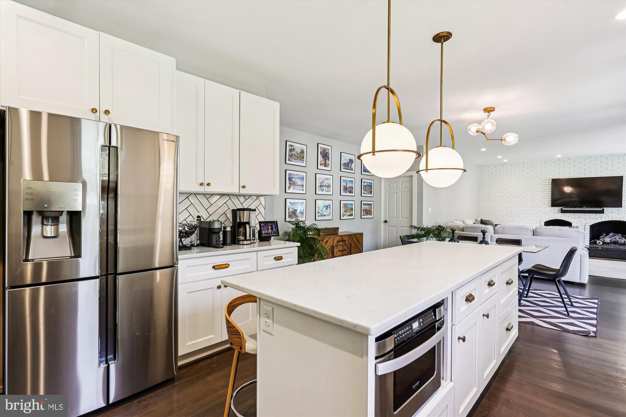 AVENEL - Residential Lease