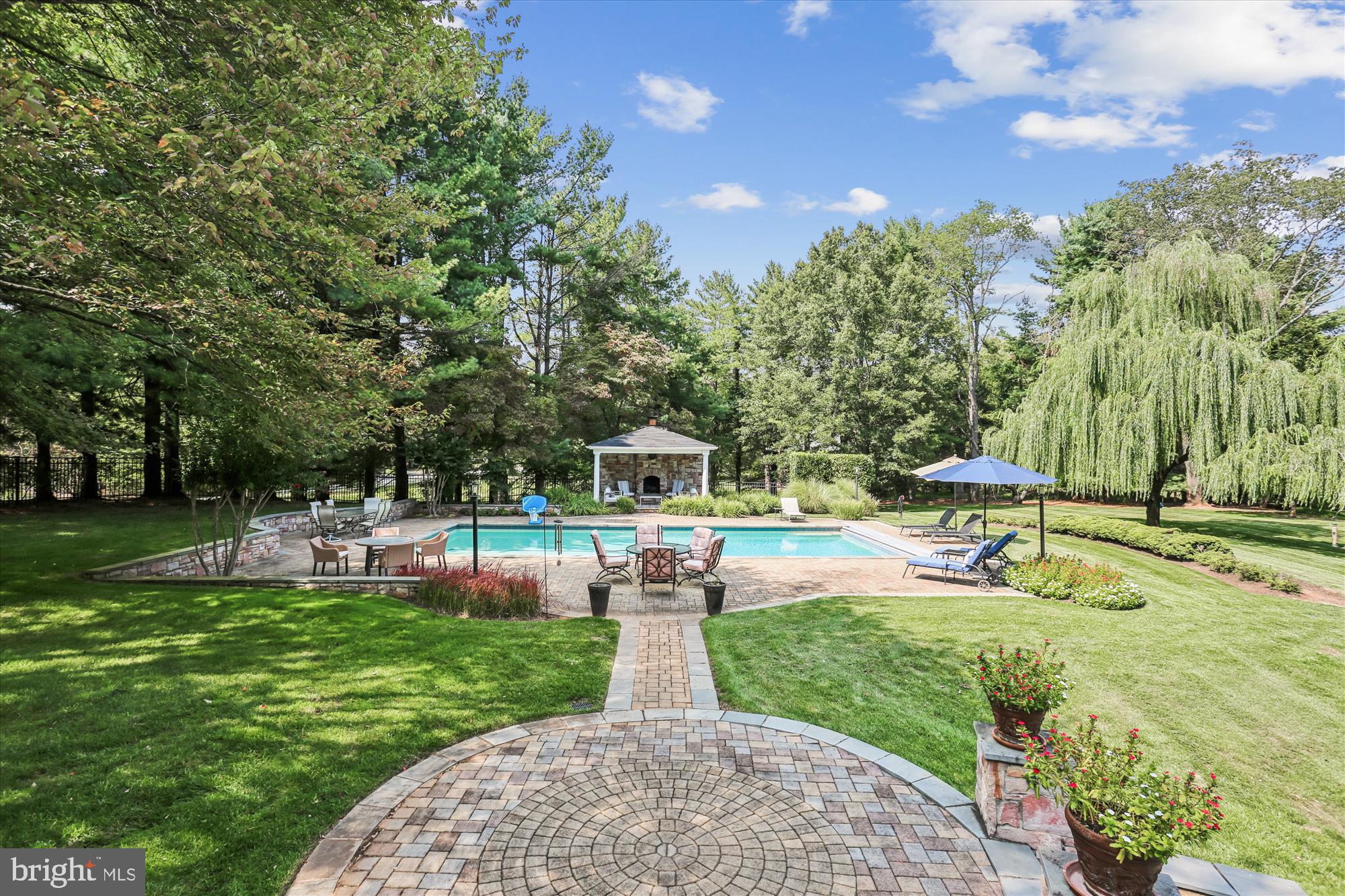 AVENEL - Residential Lease