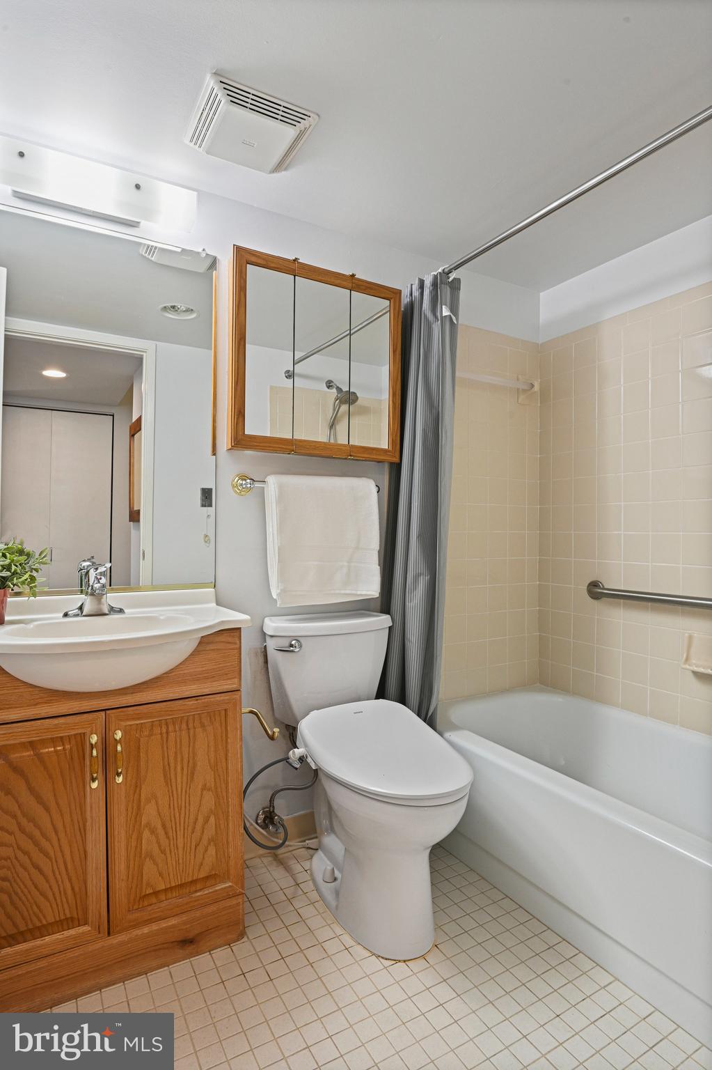 THOREAU PLACE CONDOS - Residential