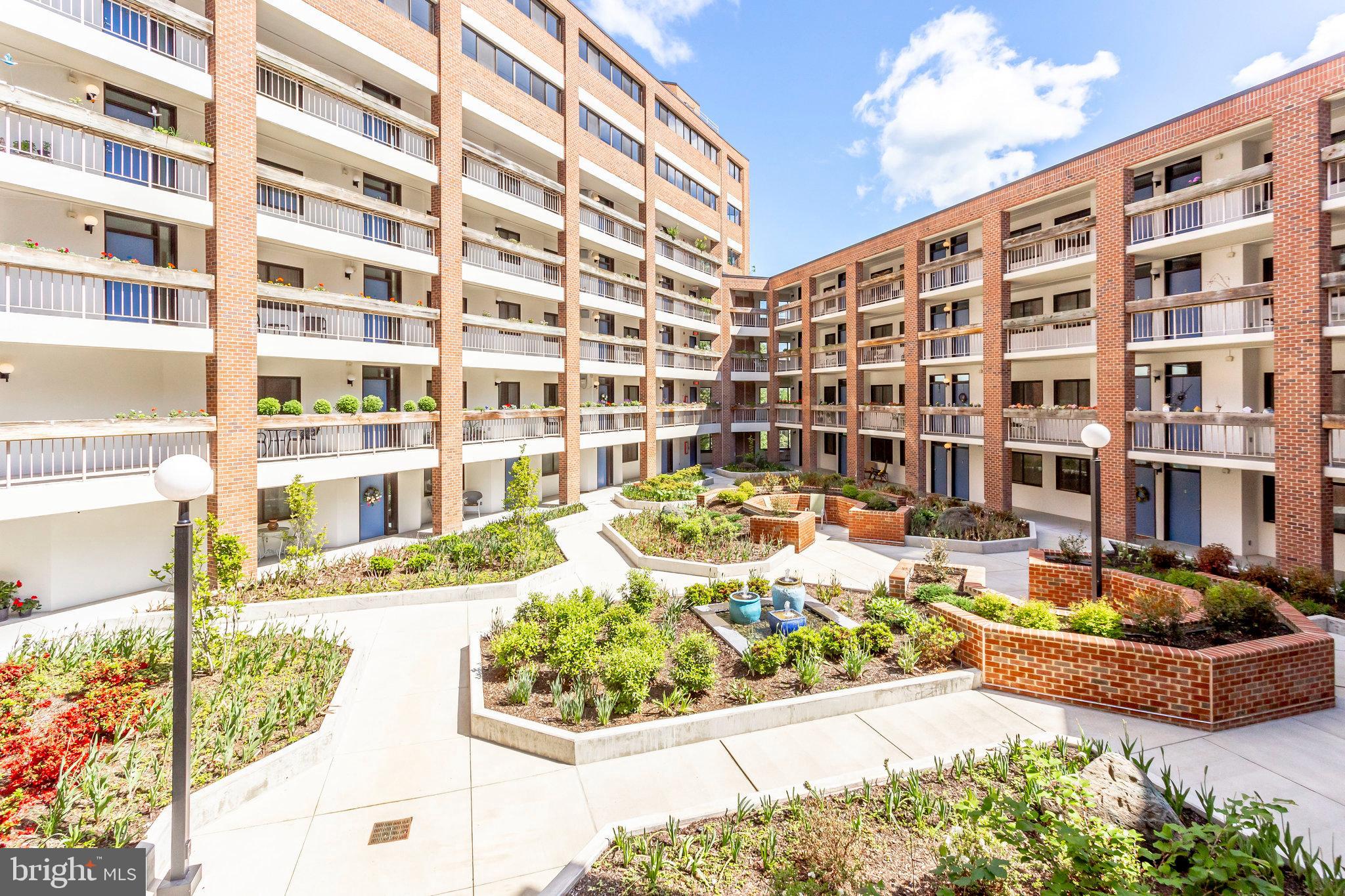 THOREAU PLACE CONDOS - Residential