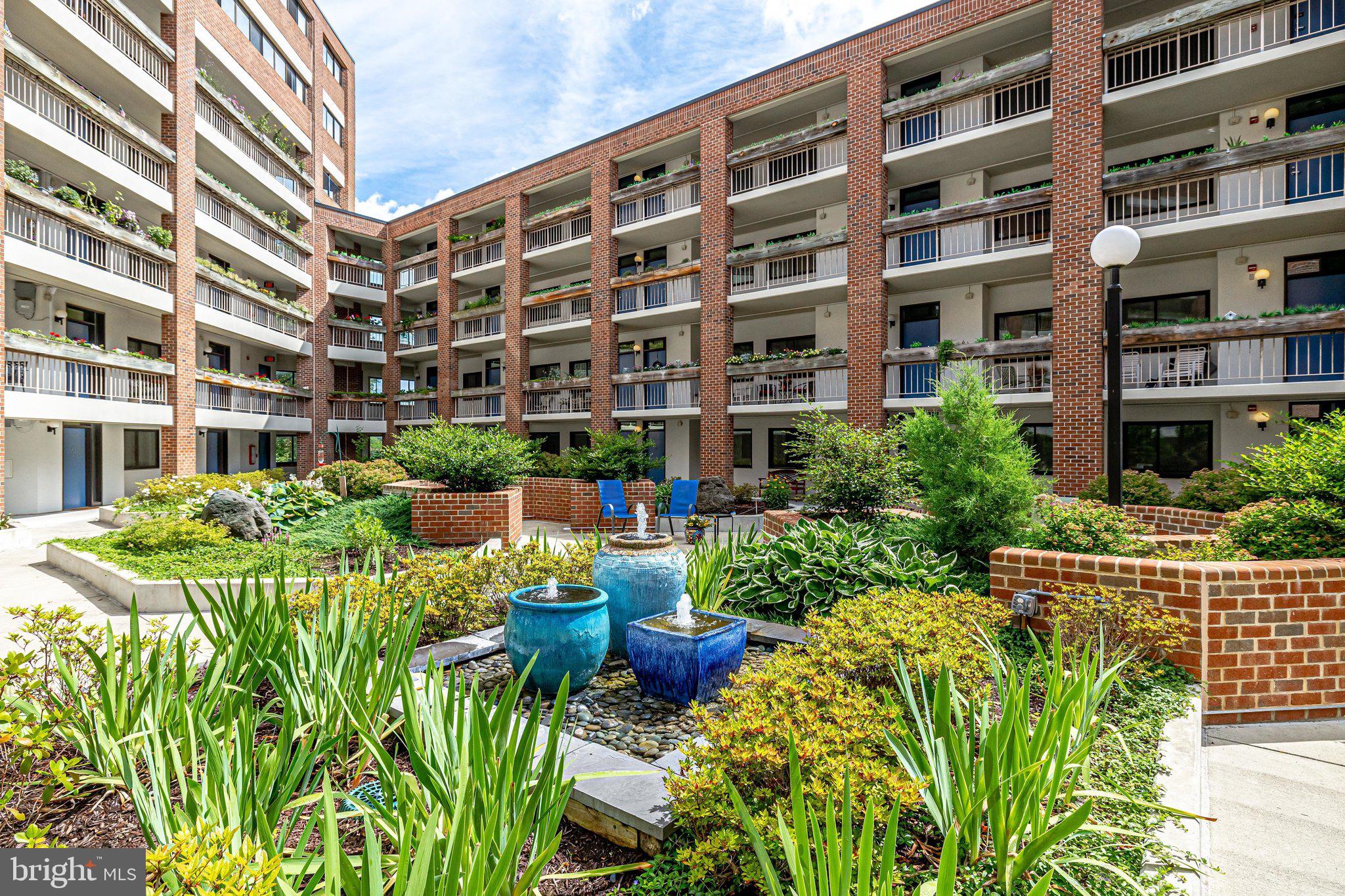 THOREAU PLACE CONDOS - Residential