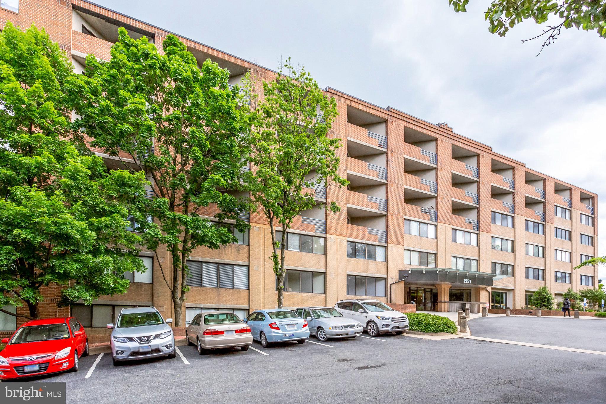 THOREAU PLACE CONDOS - Residential