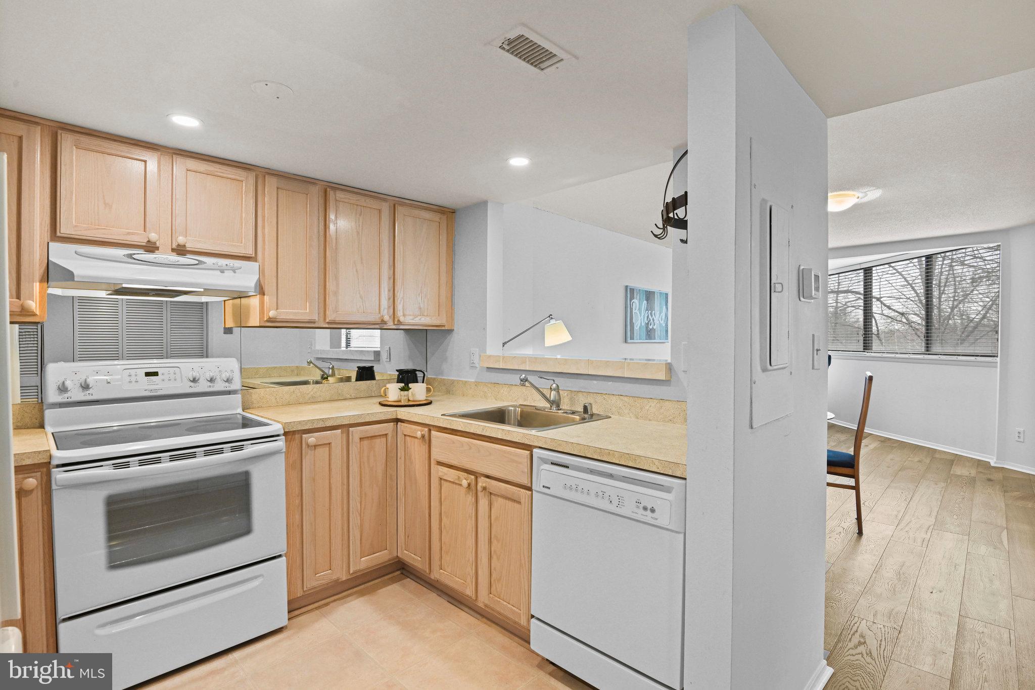 THOREAU PLACE CONDOS - Residential