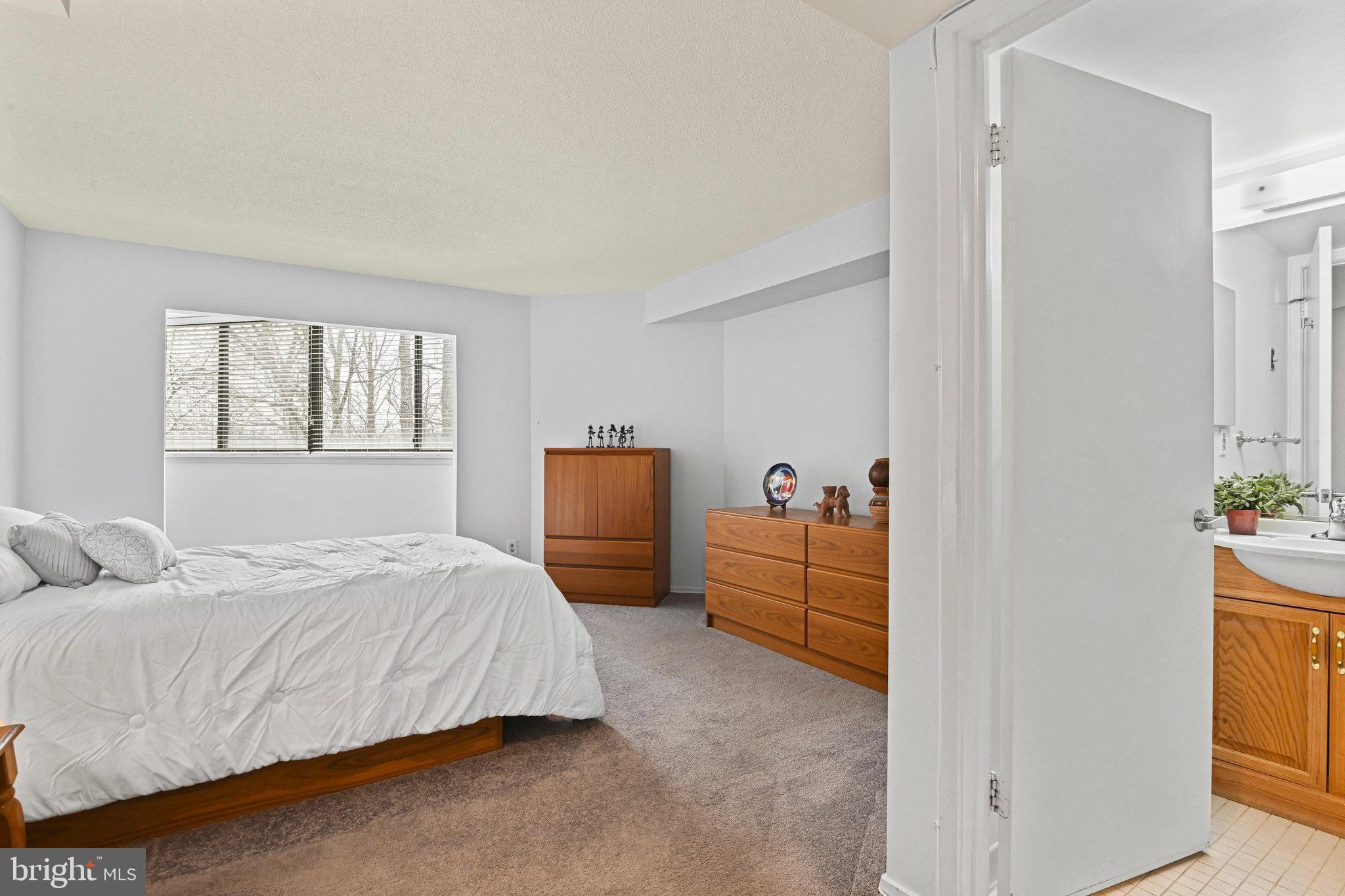 THOREAU PLACE CONDOS - Residential