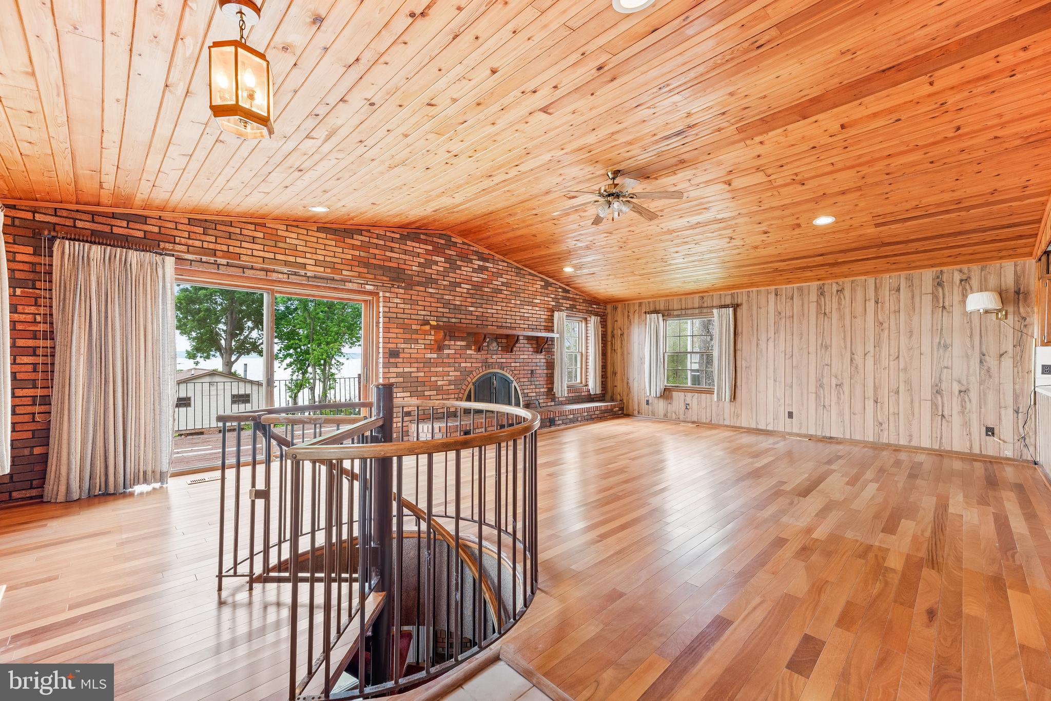 BRISCOE - Residential