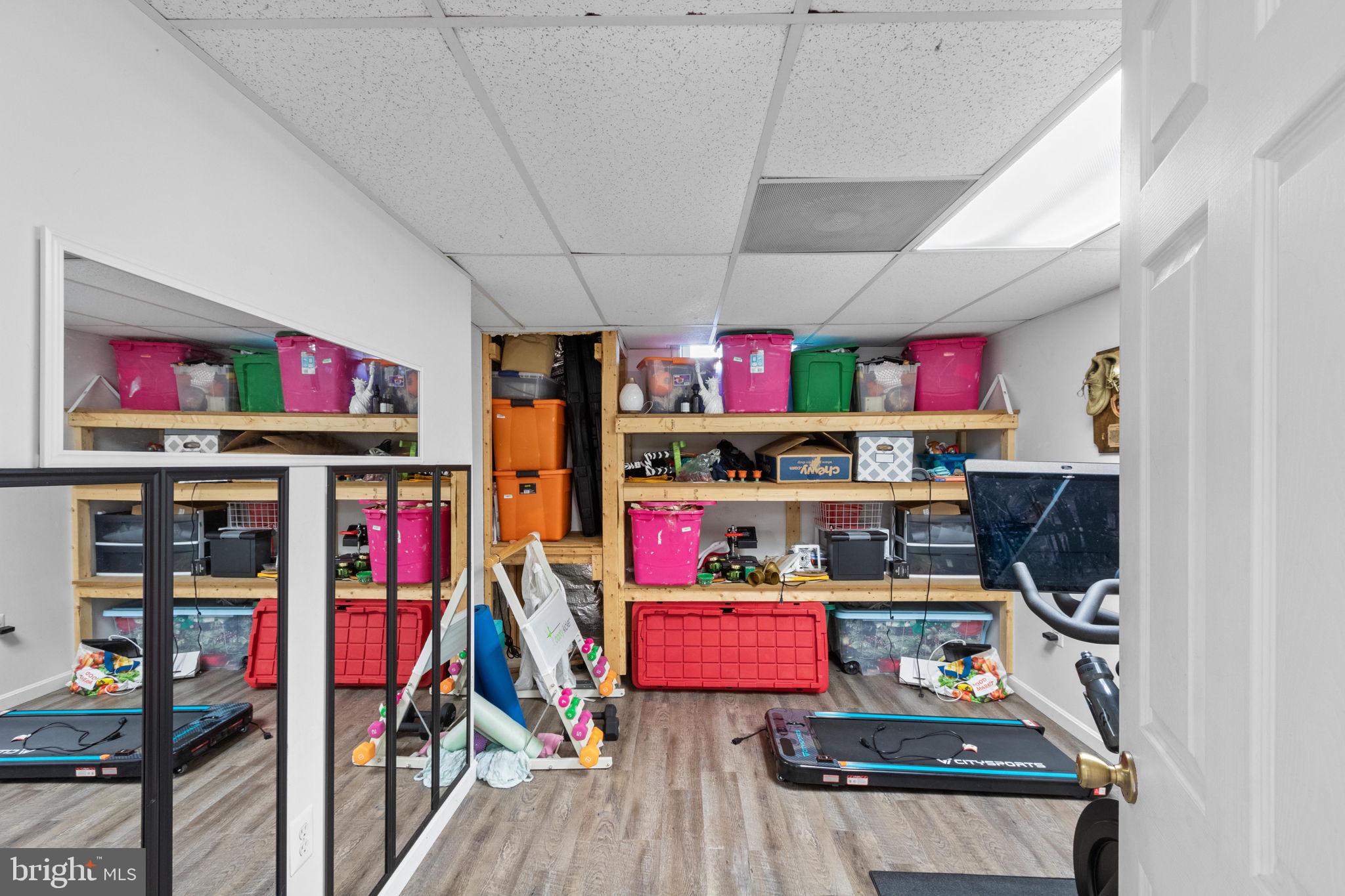 SHELTONS RUN - Residential Lease