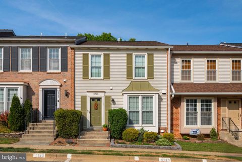 Photo of 5725 Ridge View Drive, ALEXANDRIA, VA 22310 (MLS # VAFX2304576)