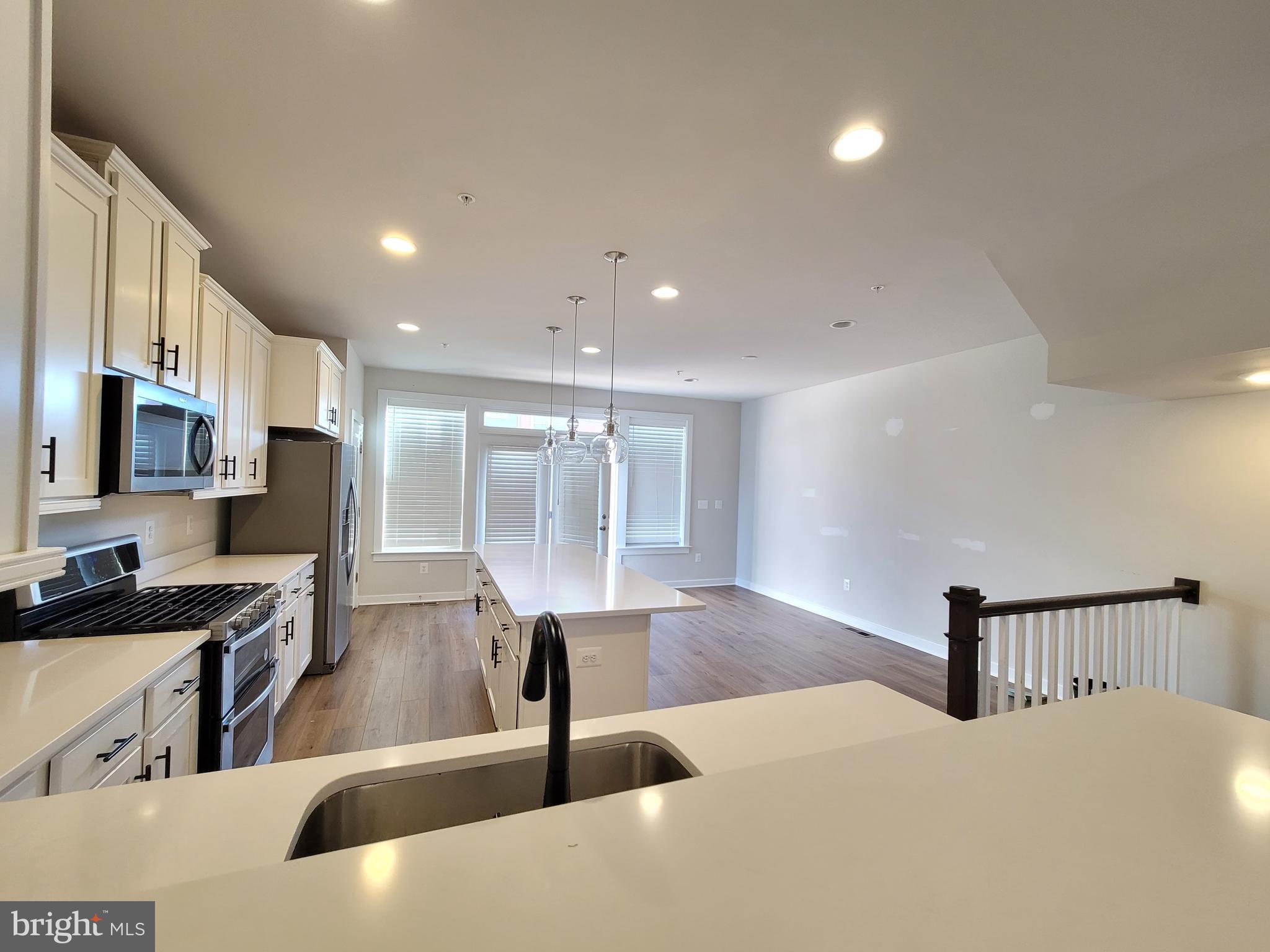 STONE BARN VILLAGE - Residential Lease