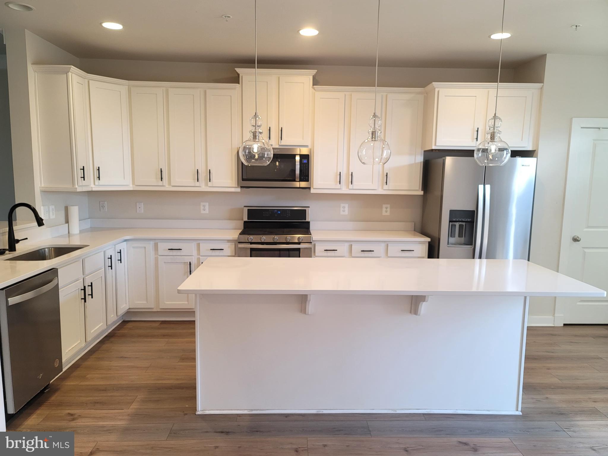 STONE BARN VILLAGE - Residential Lease