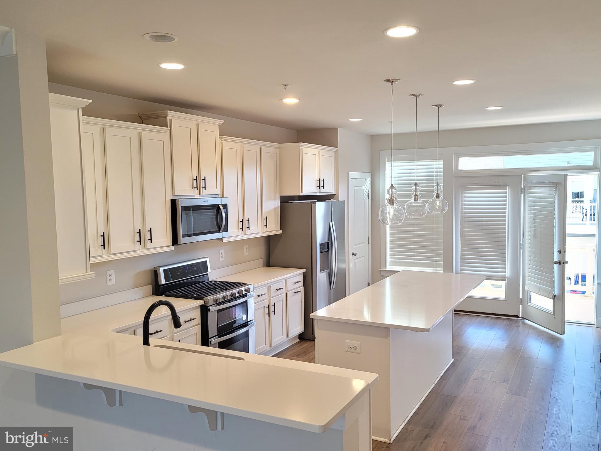 STONE BARN VILLAGE - Residential Lease