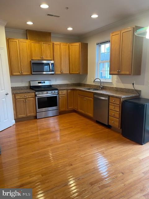 CAMDEN CROSSING - Residential Lease