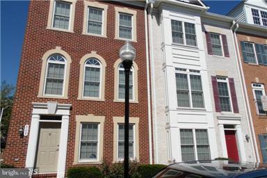 CAMDEN CROSSING - Residential Lease