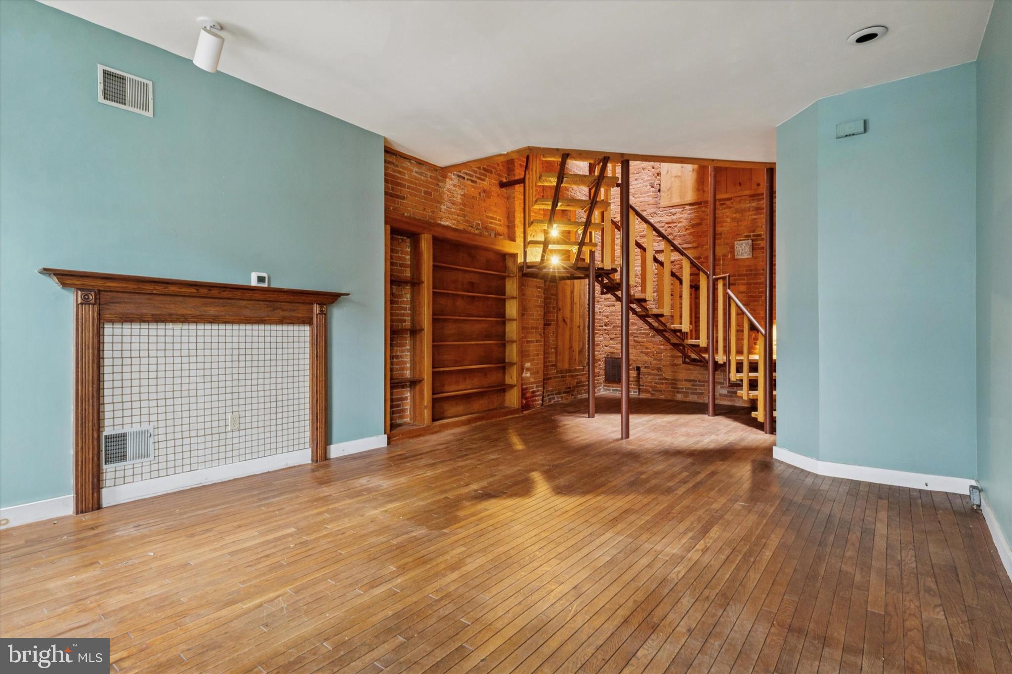 409 LANCASTER AVENUE