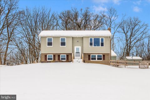 Photo of 17935 College Road, HAGERSTOWN, MD 21740 (MLS # MDWA2033752)