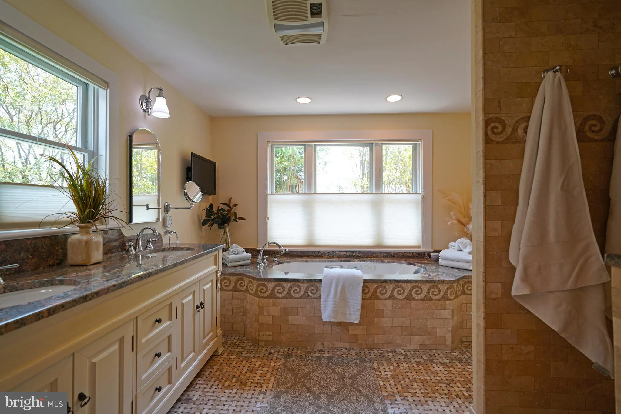 Lewes, Delaware 19958, United States, 5 Bedrooms Bedrooms, ,5 BathroomsBathrooms,Residential,Active,135010