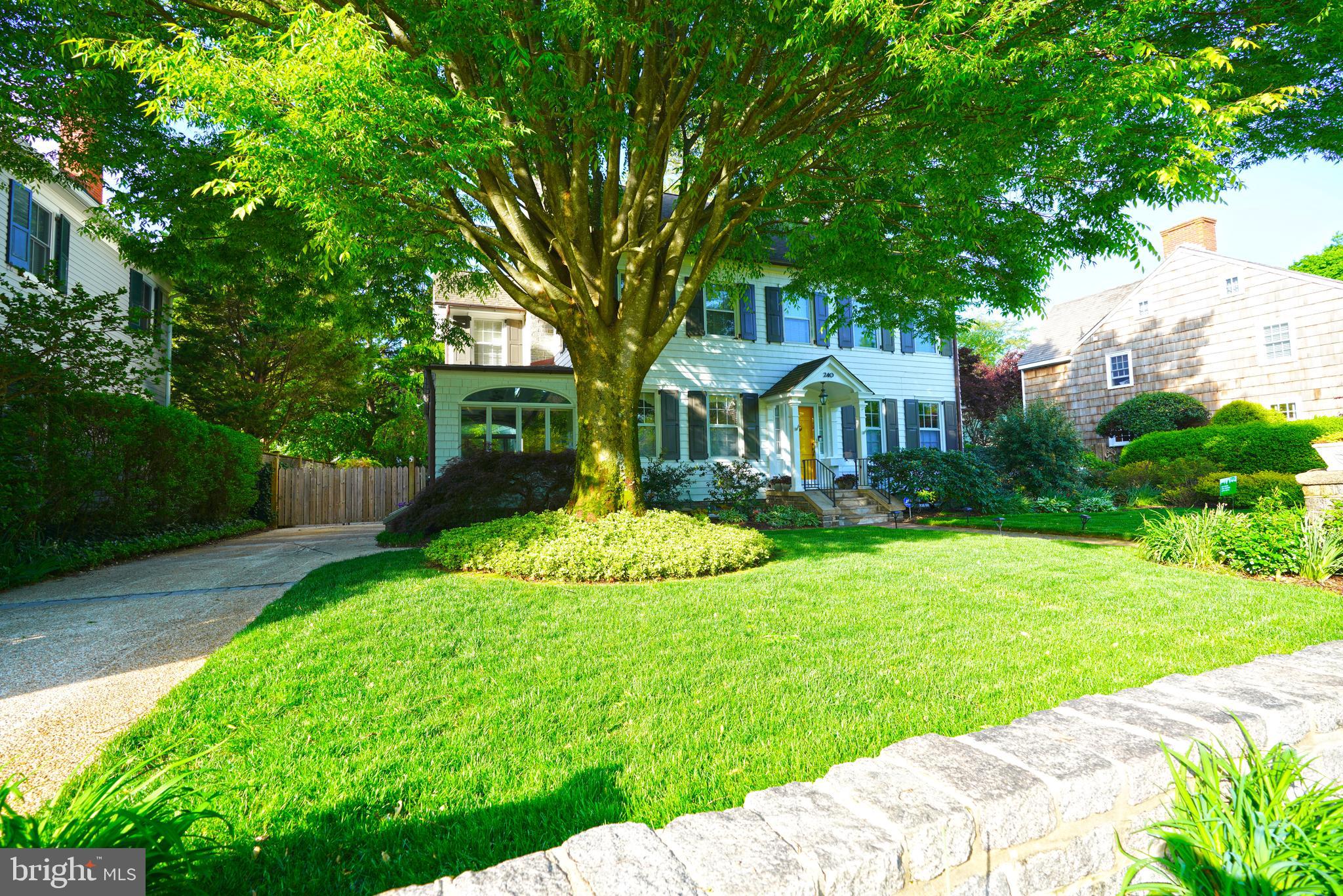 240 2ND STREET