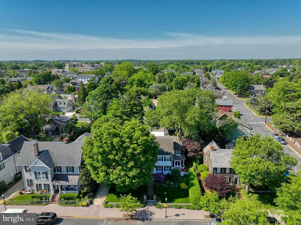 Lewes, Delaware 19958, United States, 5 Bedrooms Bedrooms, ,5 BathroomsBathrooms,Residential,Active,135010
