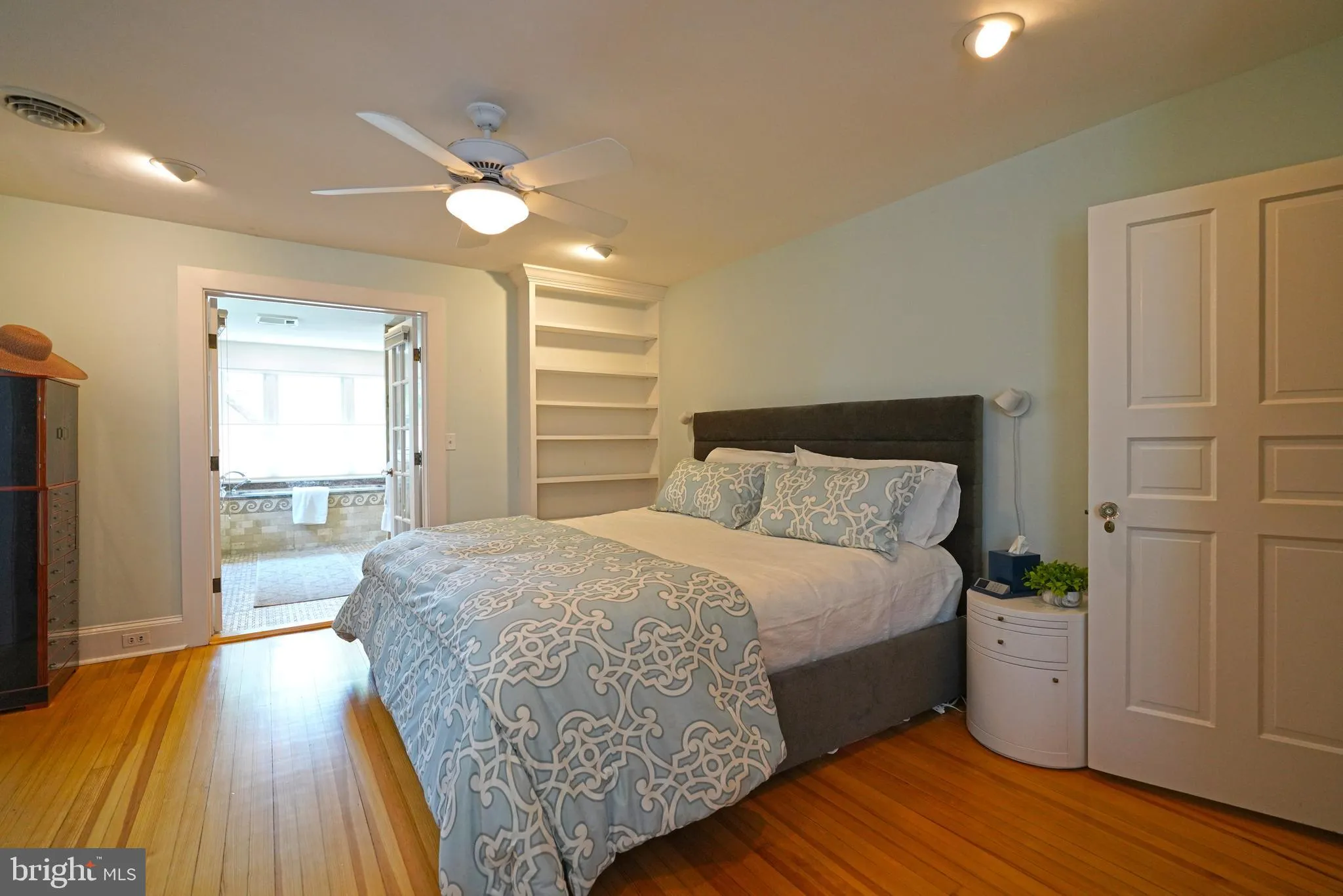 Lewes, Delaware 19958, United States, 5 Bedrooms Bedrooms, ,5 BathroomsBathrooms,Residential,Active,135010